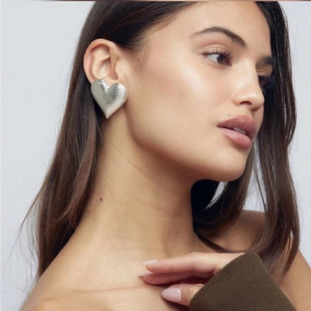 Textured heart earrings  N465